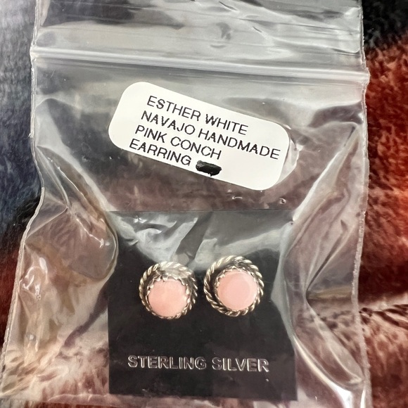 ❤️ Native Pink Conch Stud Earrings Rope Detail 925 Signed Esther White Navajo - Picture 3 of 9